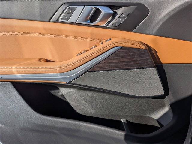 Used 2025 BMW X5 xDrive40i w/ M Sport Package image 29