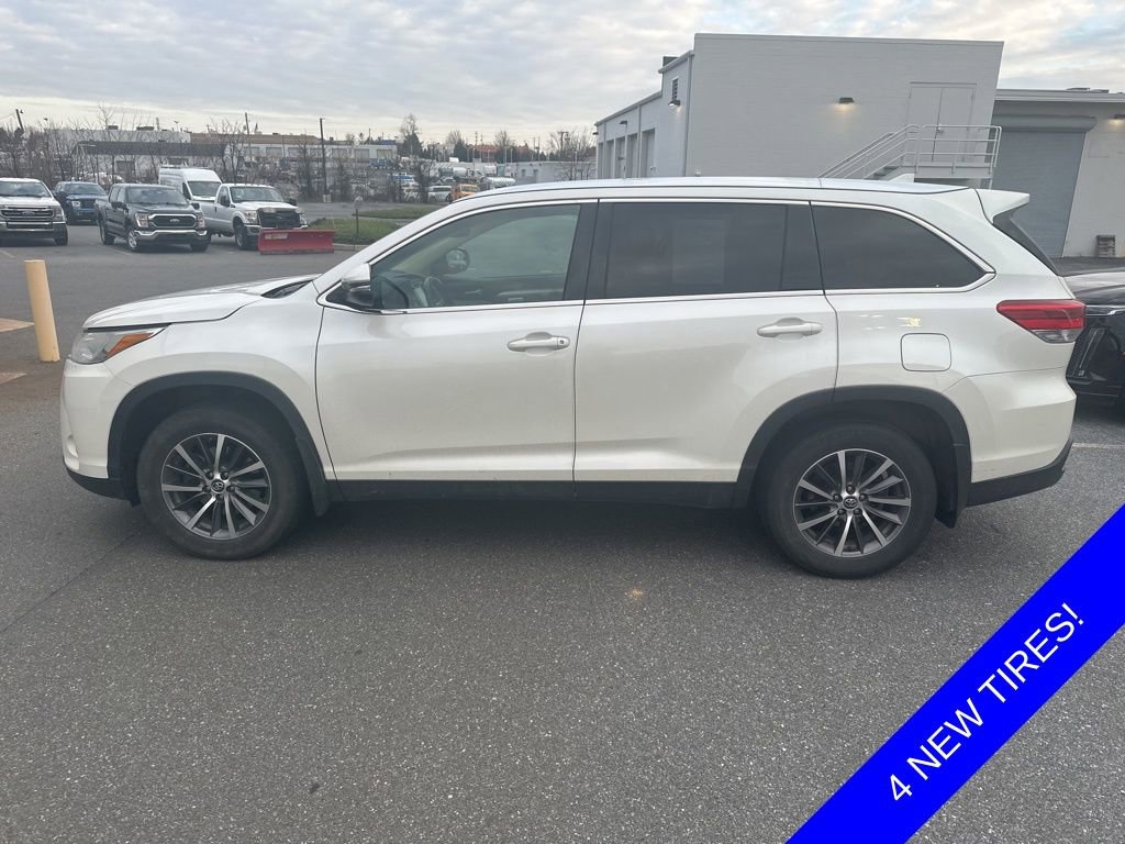 Used 2019 Toyota Highlander XLE image 4