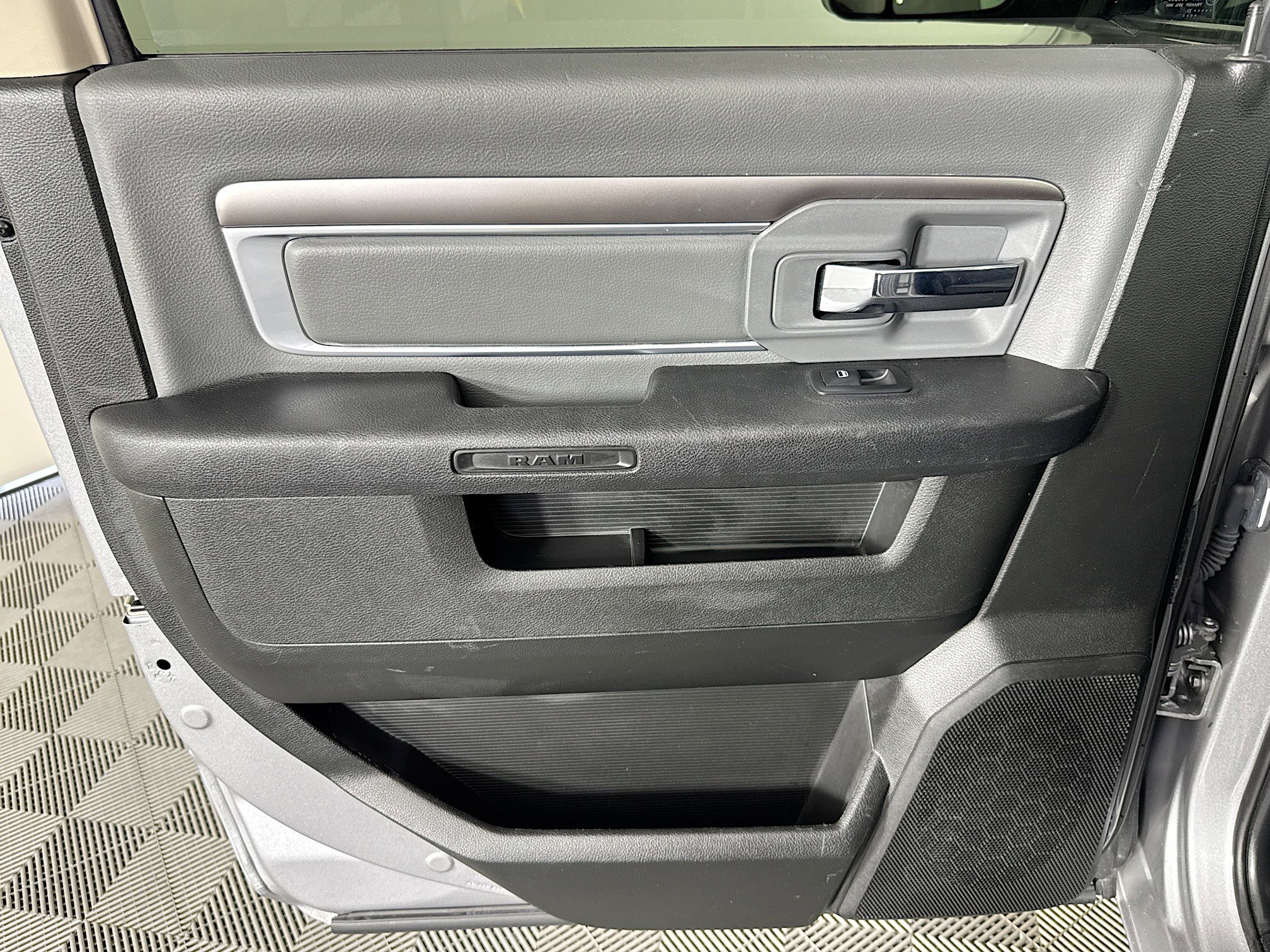 Used 2023 RAM 1500 Classic SLT w/ Trailer & Traction Group image 24