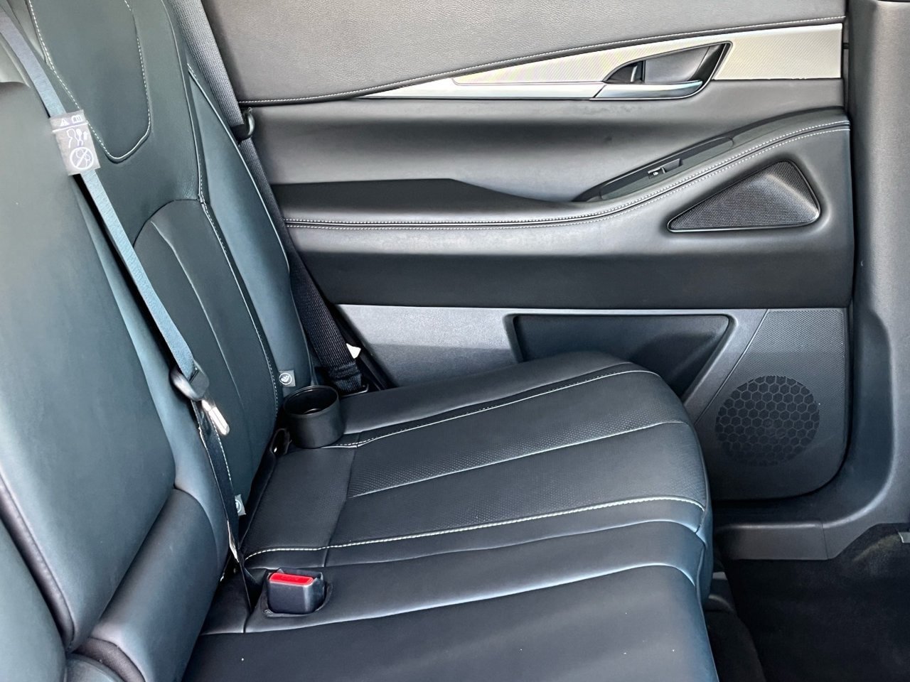 Certified 2024 INFINITI QX60 Luxe FWD image 11