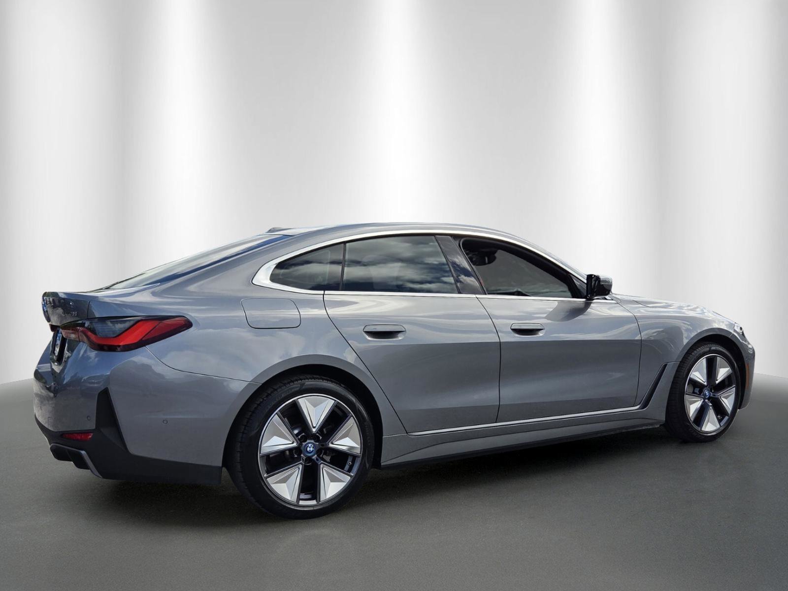Certified 2023 BMW i4 eDrive35 RWD image 7