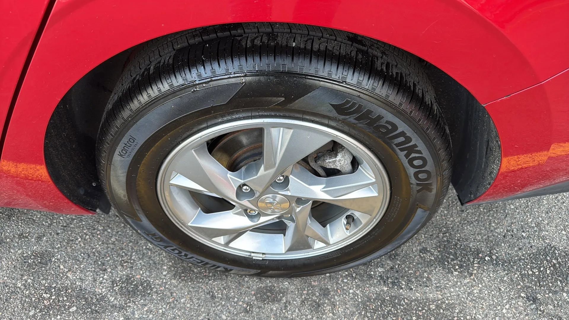 Used 2021 Hyundai Elantra SE image 9