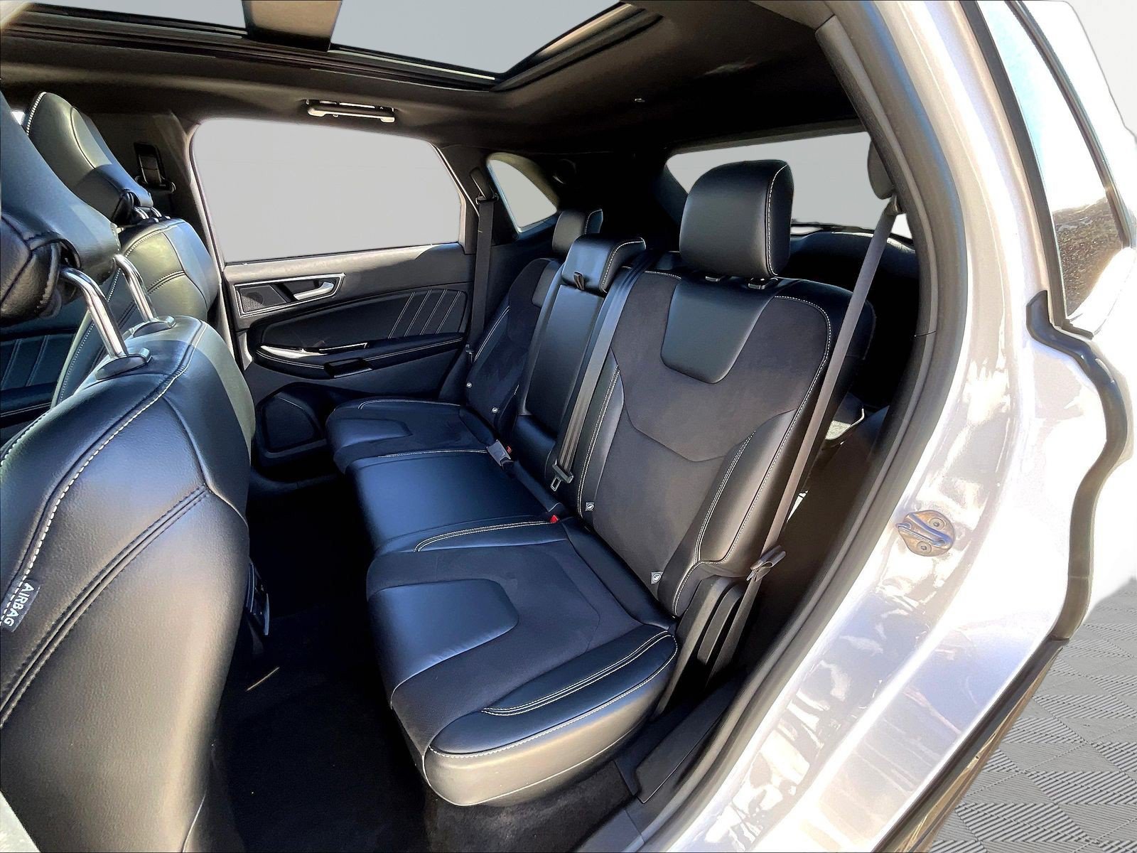 Used 2019 Ford Edge ST w/ Convenience Package AWD/4WD image 22