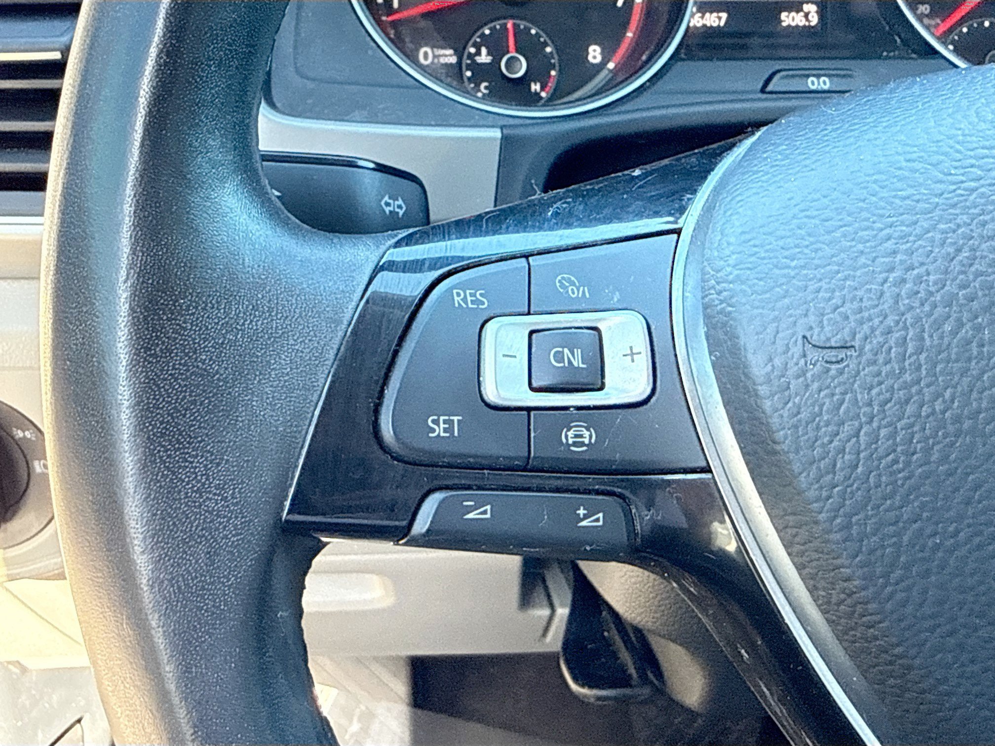 Used 2019 Volkswagen Atlas SE FWD image 35