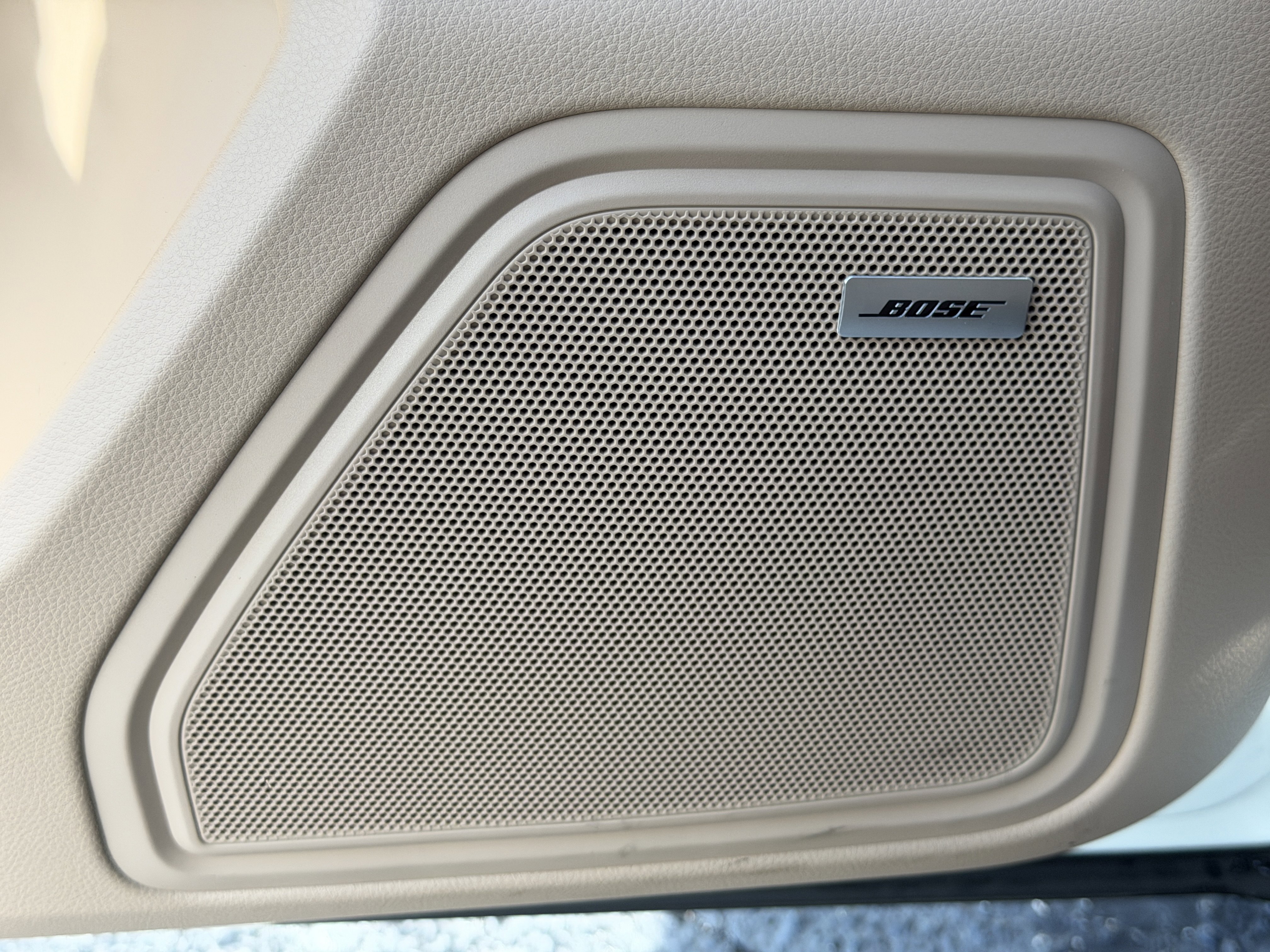 New 2025 Porsche Macan image 22