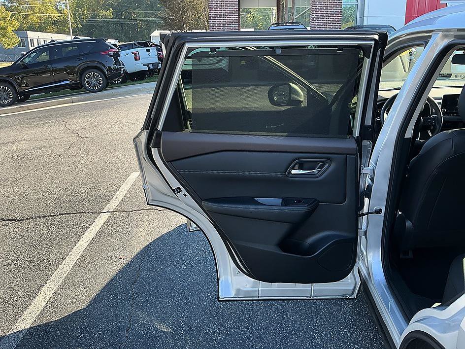 Certified 2023 Nissan Rogue SV w/ SV Premium B Package AWD/4WD image 23