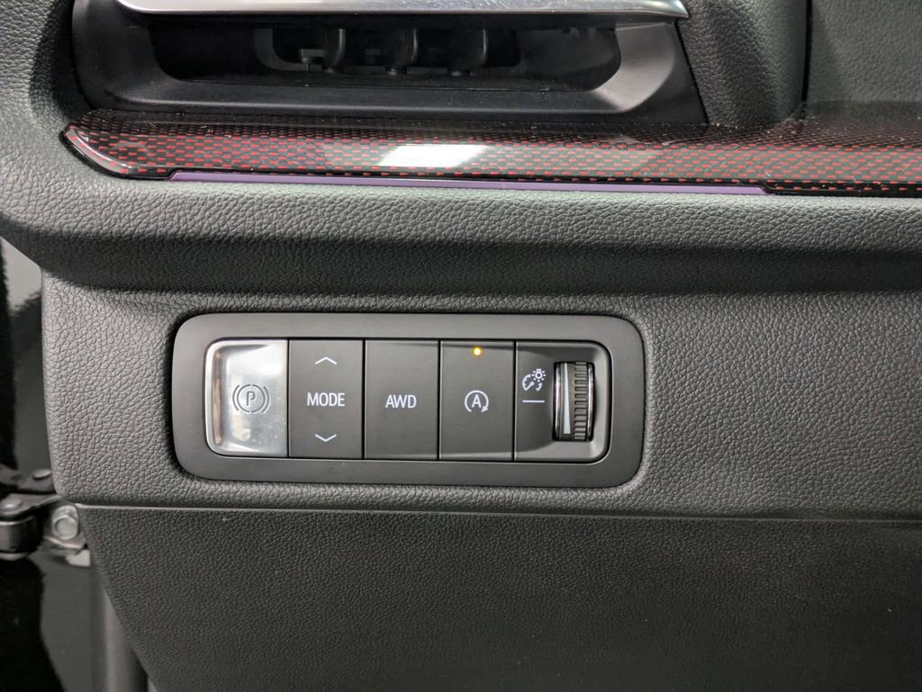 Used 2025 Chevrolet Traverse RS AWD/4WD image 20