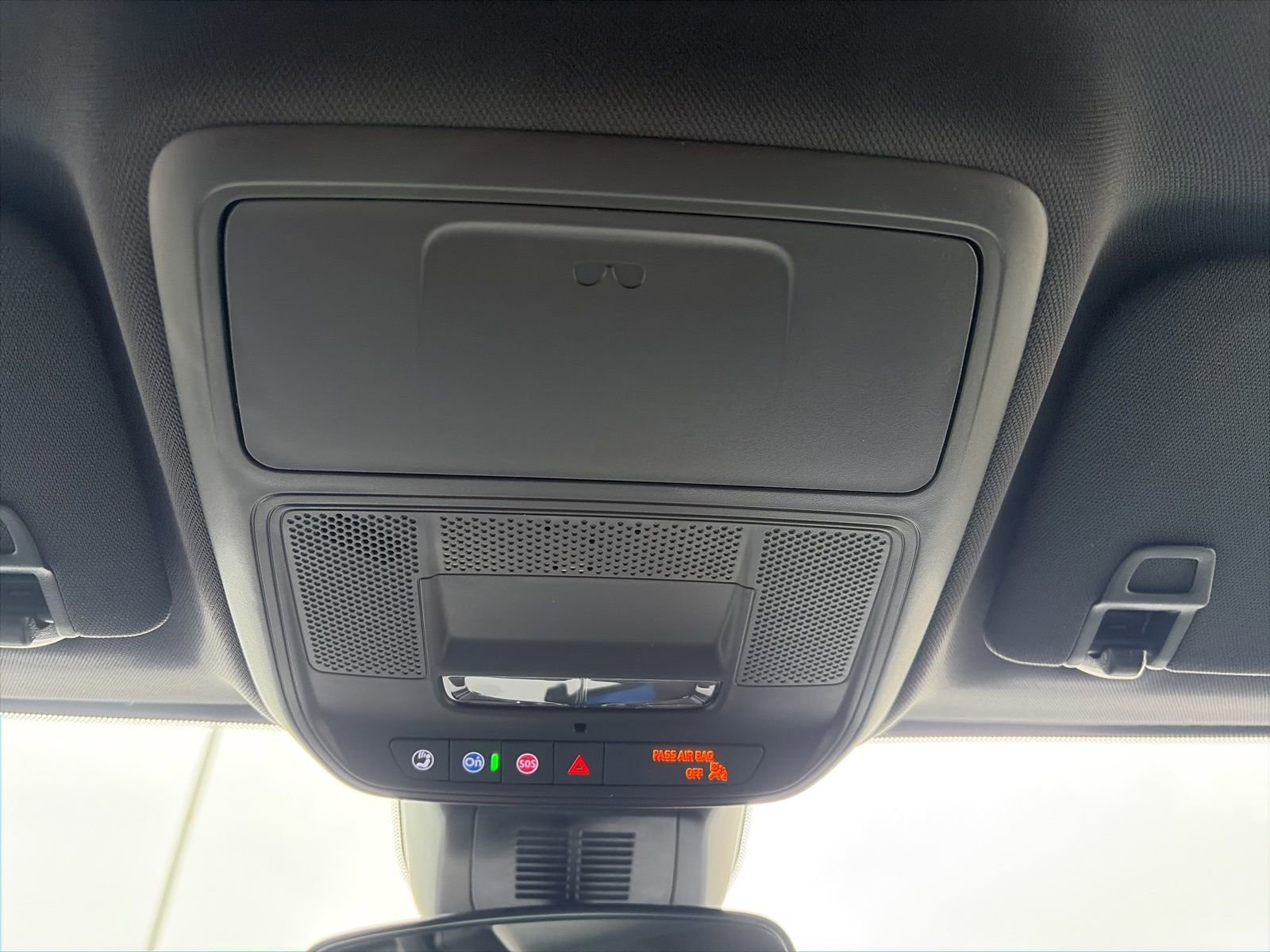 New 2026 GMC Terrain AT4 w/ Convenience Package III image 18