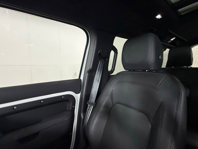 Used 2023 Land Rover Defender 110 S AWD/4WD image 20