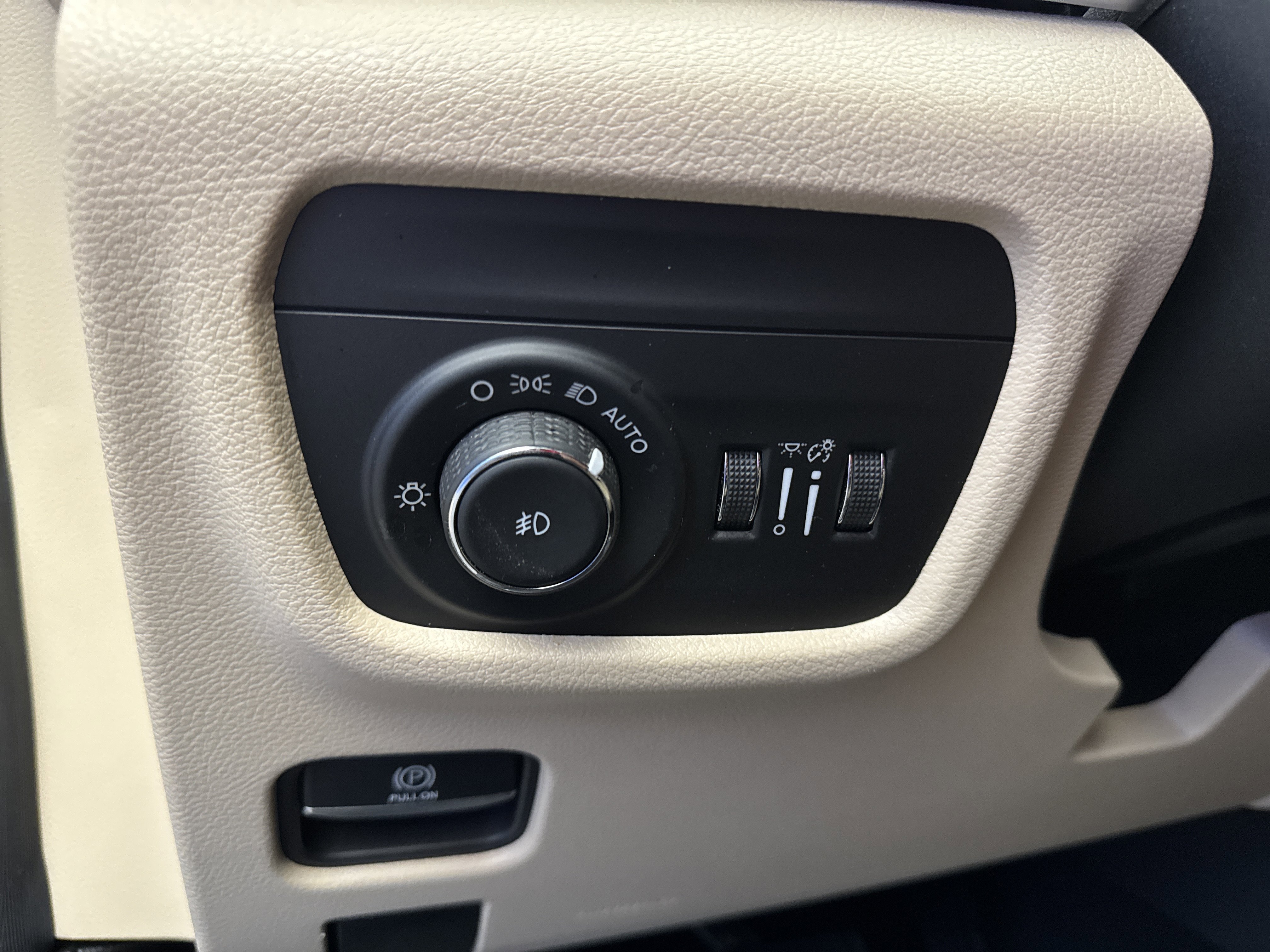 Used 2023 Jeep Grand Cherokee L Limited image 15