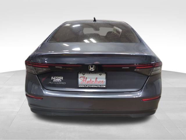 New 2025 Honda Accord SE image 5