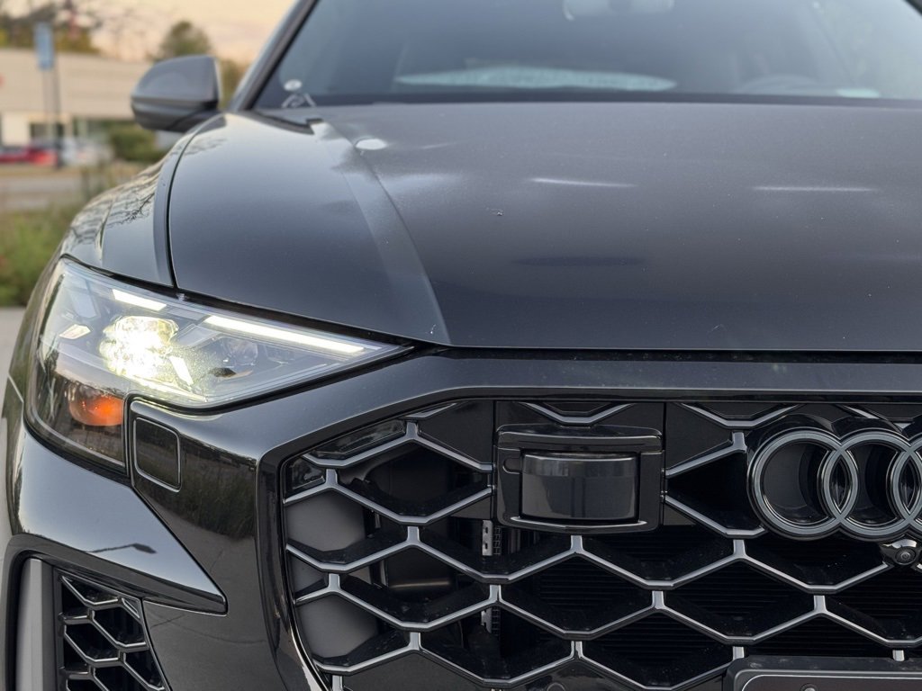 New 2025 Audi RS Q8 performance image 4