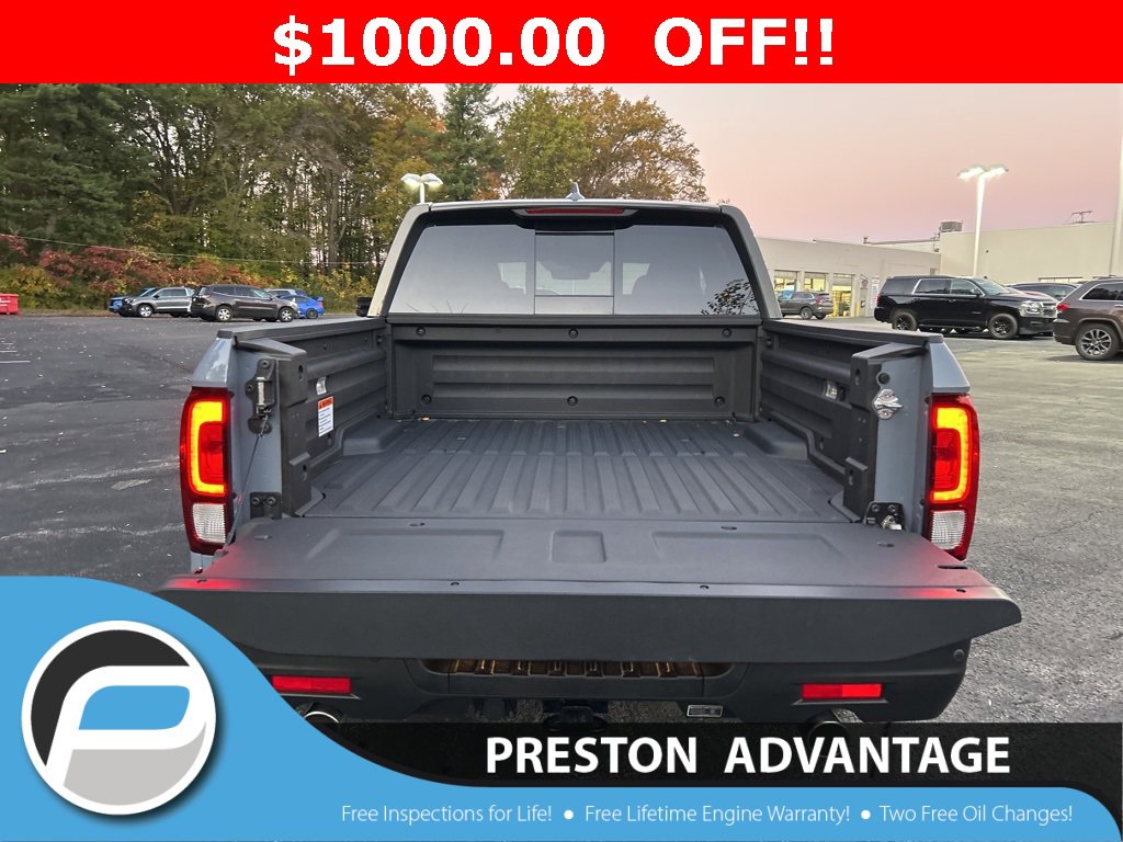 New 2026 Honda Ridgeline Black Edition image 3