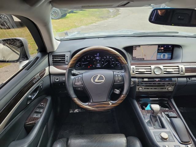 Used 2015 Lexus LS 460 w/ Comfort Package image 25