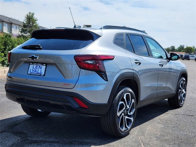 Used 2024 Chevrolet Trax RS w/ Driver Confidence Package image 3