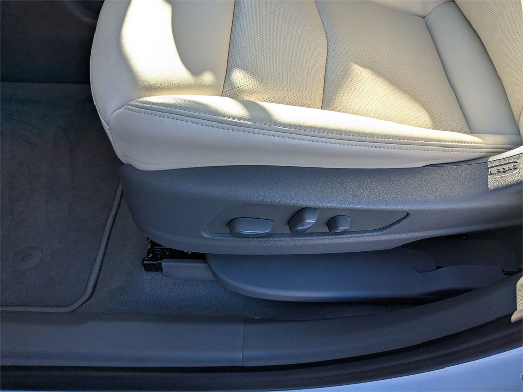 Certified 2024 Cadillac XT6 Premium Luxury w/ Technology Package image 22