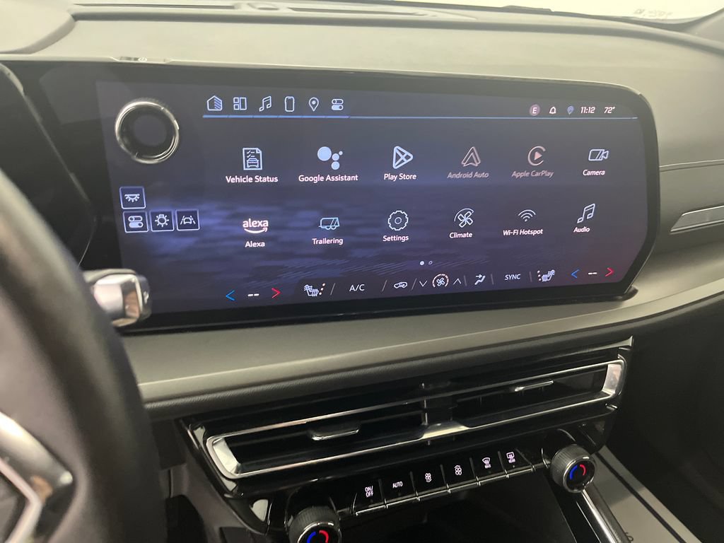 Used 2025 Chevrolet Traverse LT FWD image 20