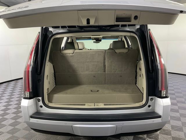 Used 2017 Cadillac Escalade Luxury image 30