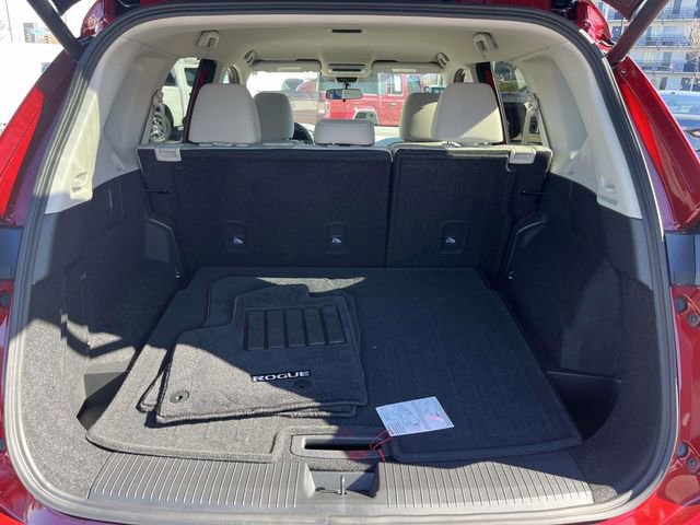 Used 2025 Nissan Rogue SV image 13