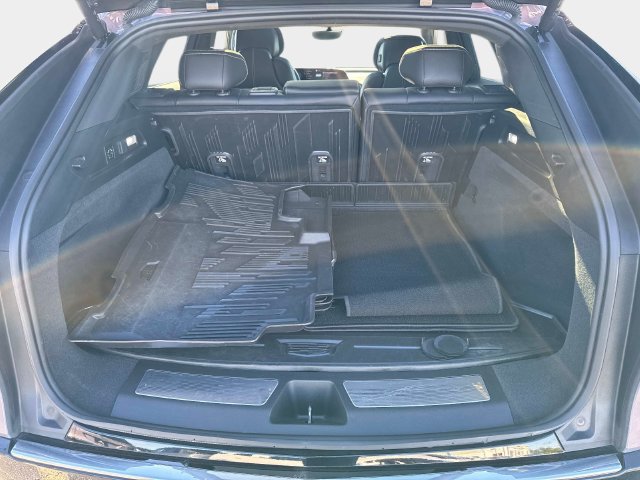 Certified 2025 Cadillac Lyriq Luxury w/ LPO, Floor Liner Package AWD/4WD image 5