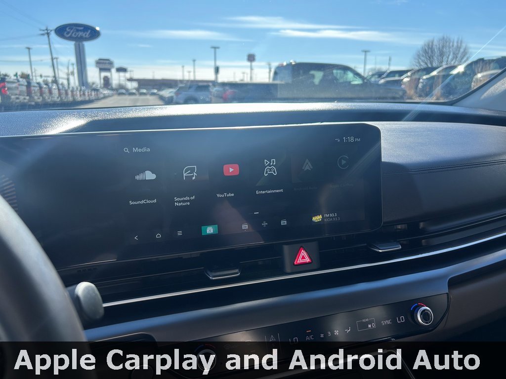 Used 2025 Kia Carnival image 23