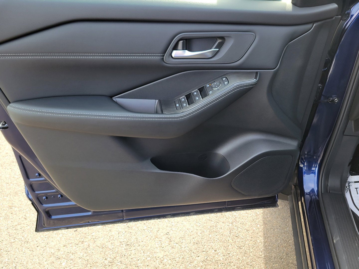 Certified 2025 Nissan Rogue SL AWD/4WD image 18