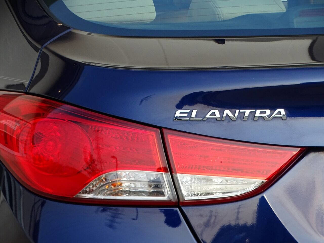 Used 2013 Hyundai Elantra GLS FWD image 38