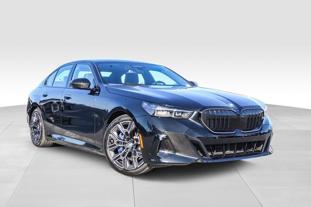 Used 2024 BMW i5 eDrive40i w/ M Sport Package RWD image 2