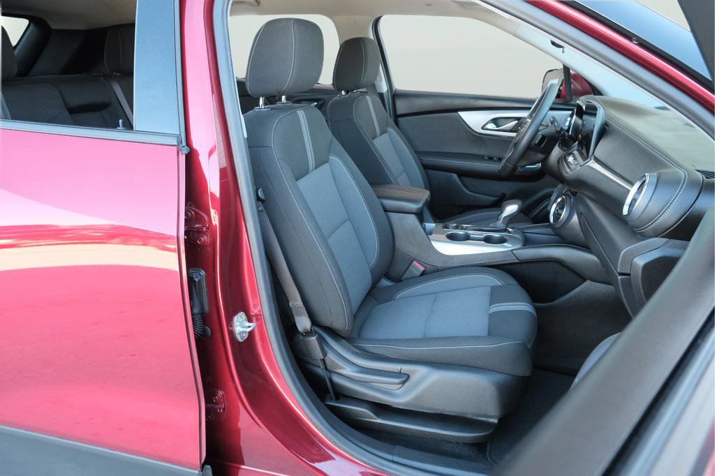 Used 2025 Chevrolet Blazer LT image 36