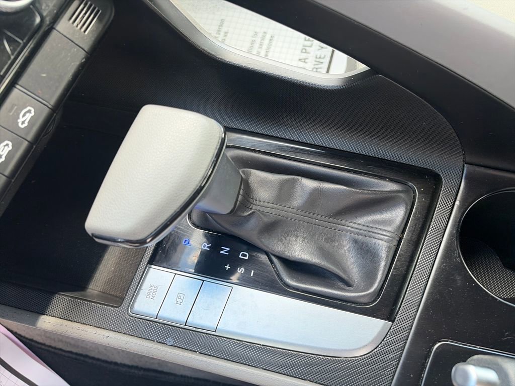Used 2024 Hyundai Elantra SEL FWD image 24