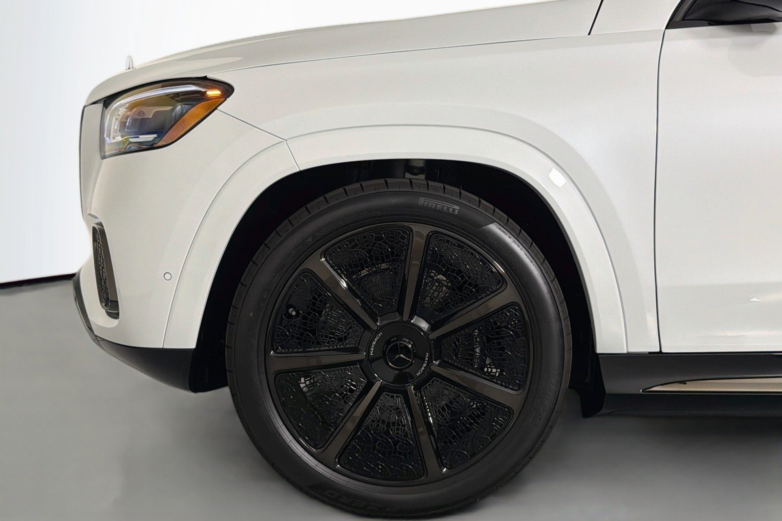 New 2026 Mercedes-Benz Maybach GLS 600 4MATIC image 13