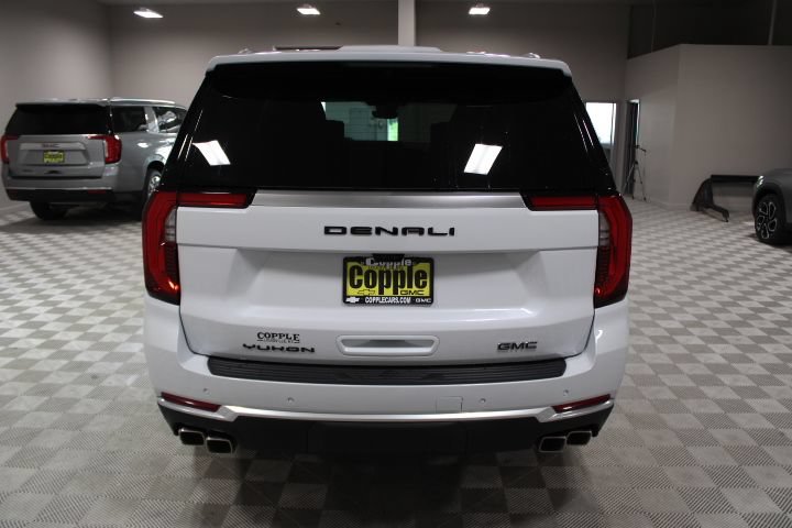 New 2026 GMC Yukon Denali w/ Denali Reserve Package AWD/4WD image 11