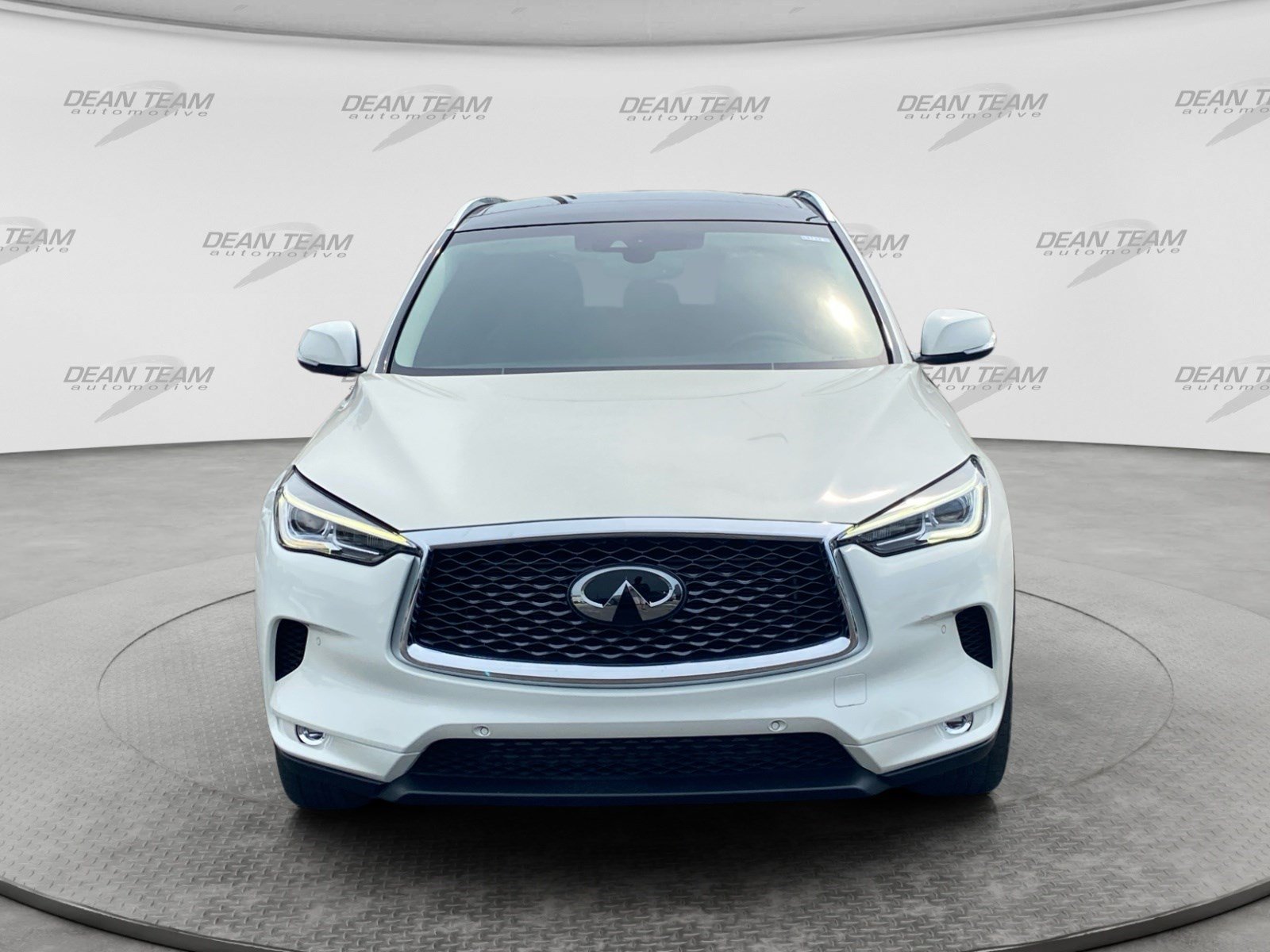 Used 2019 INFINITI QX50 Essential w/ Premium Audio Package FWD image 2