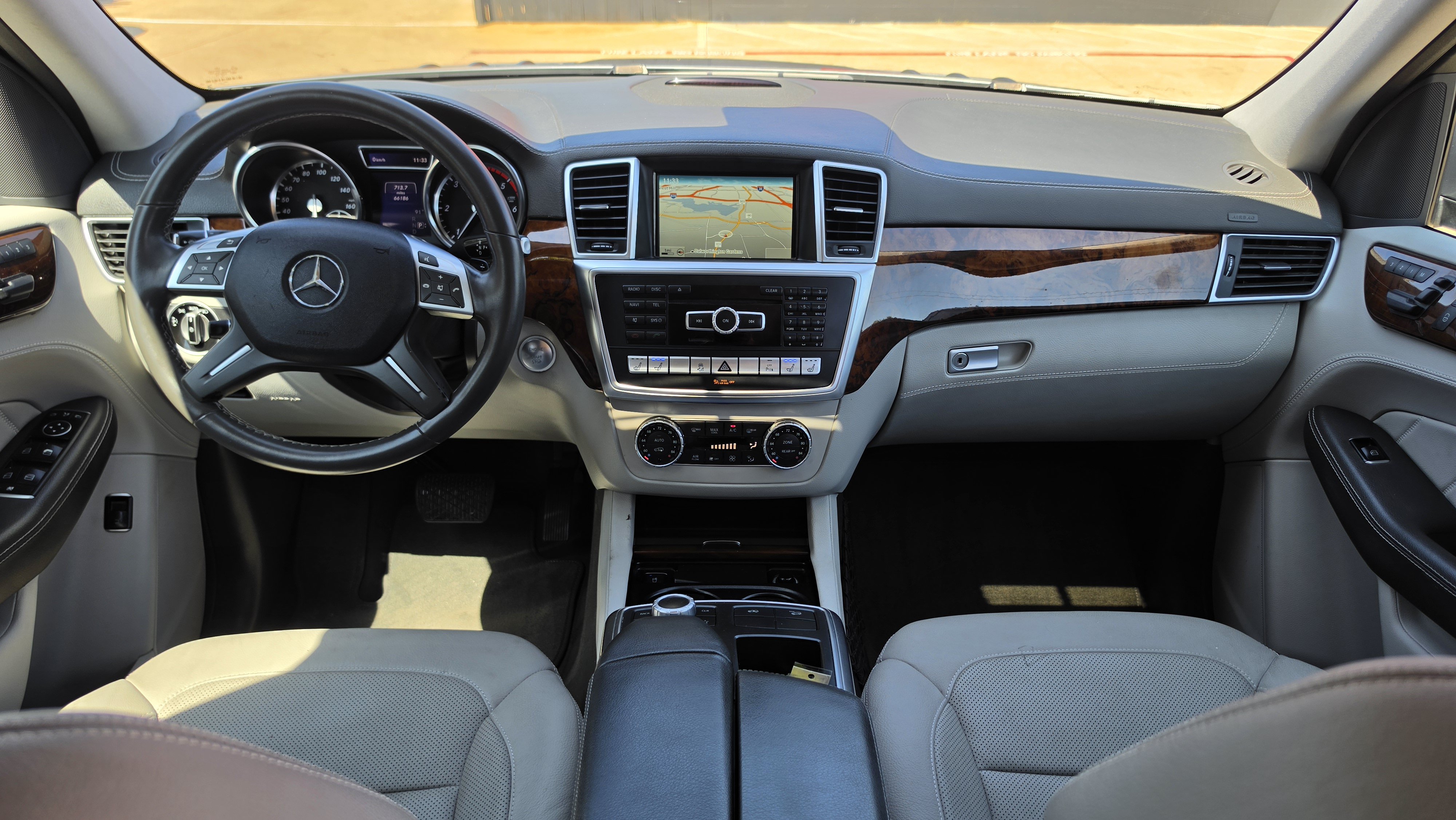Used 2015 Mercedes-Benz GL 320 BlueTEC 4MATIC w/ Premium I Package image 37