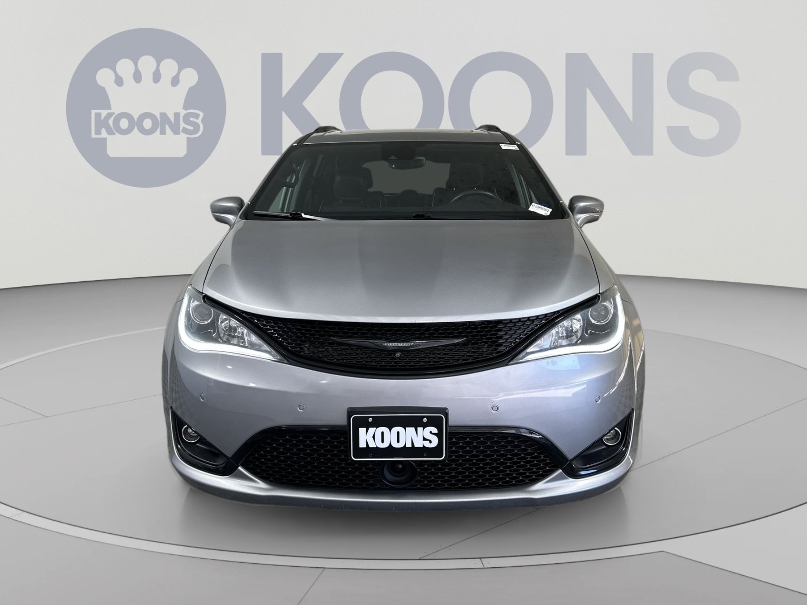 Used 2019 Chrysler Pacifica Limited w/ Advanced Safetytec Group FWD image 11