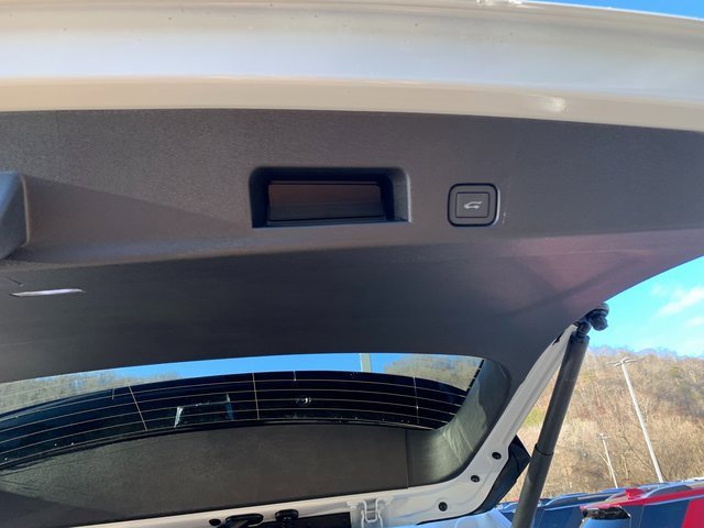 New 2026 Chevrolet Traverse LT w/ Driver Confidence Package image 10