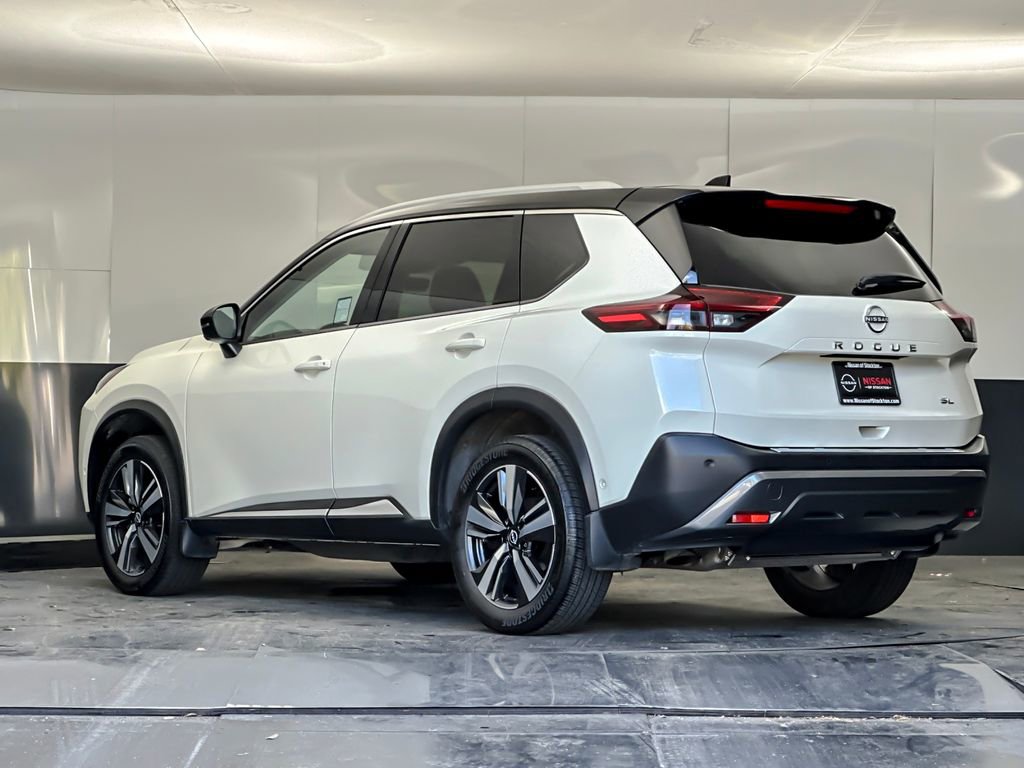 Used 2023 Nissan Rogue SL w/ SL Premium Package image 5