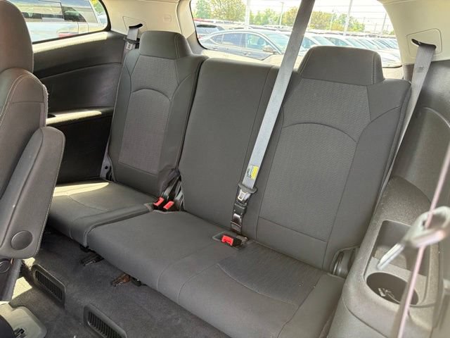 Used 2015 Chevrolet Traverse LT w/ Style and Technology Package FWD image 19