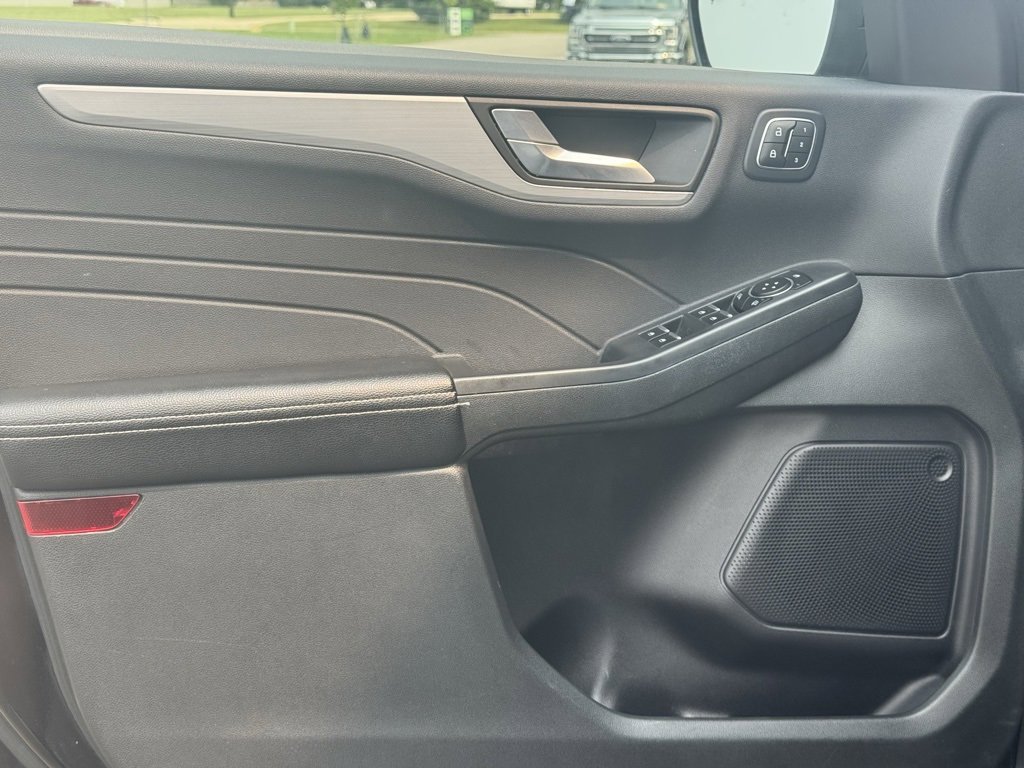 Used 2023 Ford Escape Platinum image 24