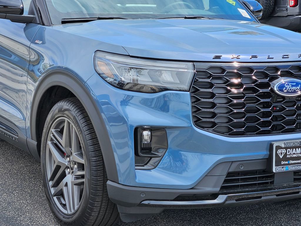 New 2026 Ford Explorer ST-Line w/ ST-Line Street Pack RWD image 10