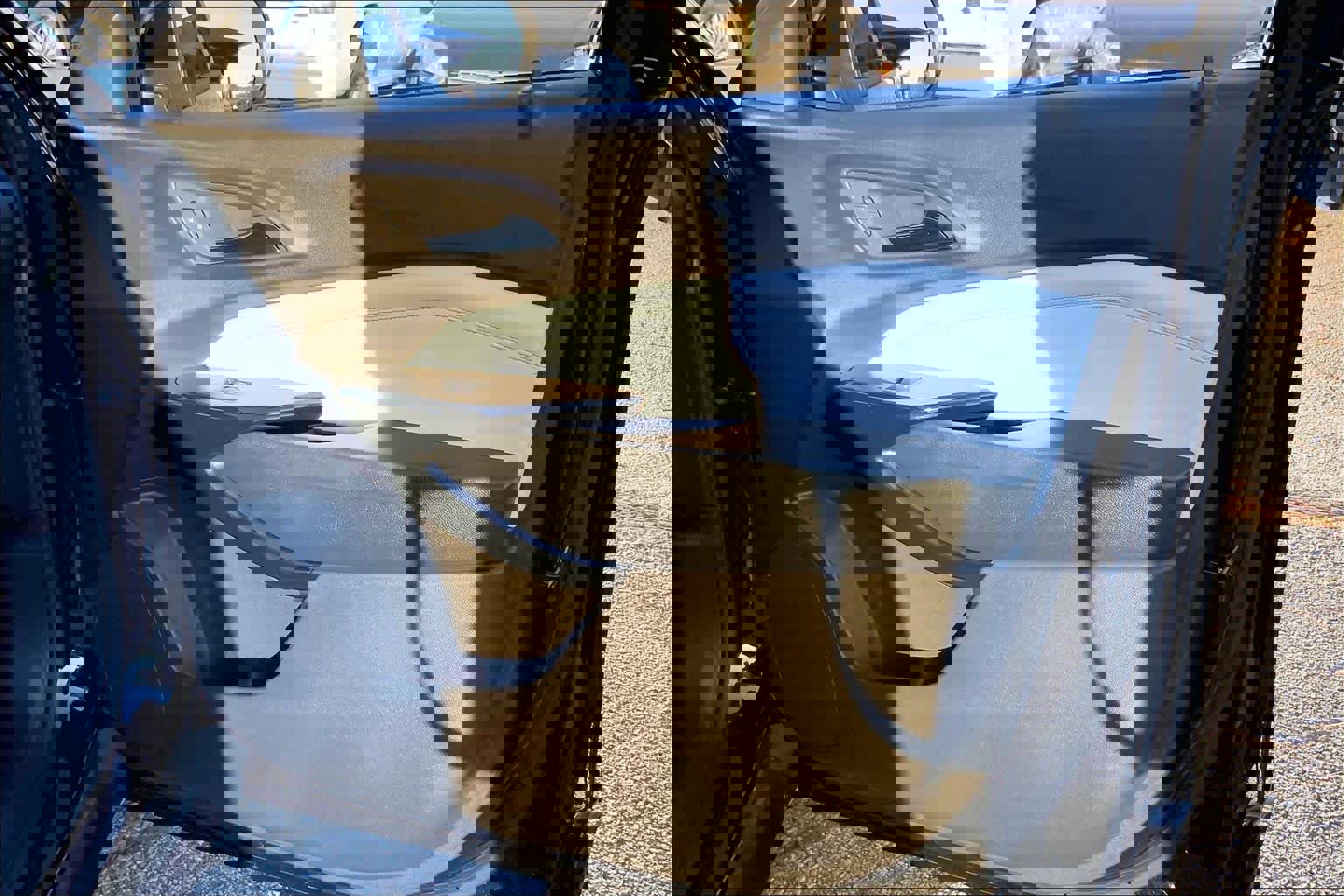 Used 2025 Chevrolet Trax LT w/ LT Convenience Package image 21