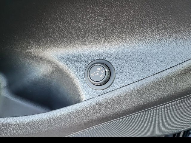 Certified 2020 Buick Envision Essence FWD image 15