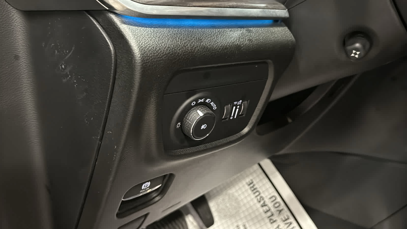 Used 2022 Jeep Grand Cherokee Overland AWD/4WD image 21