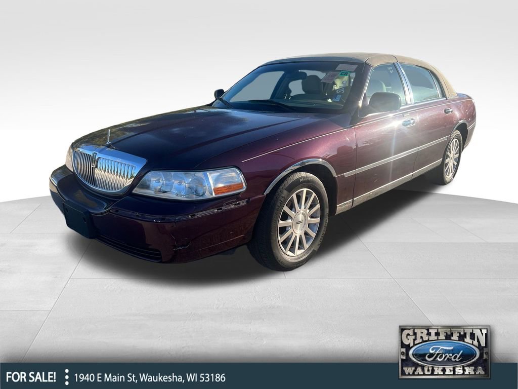 Used 2006 Lincoln Town Car Signature