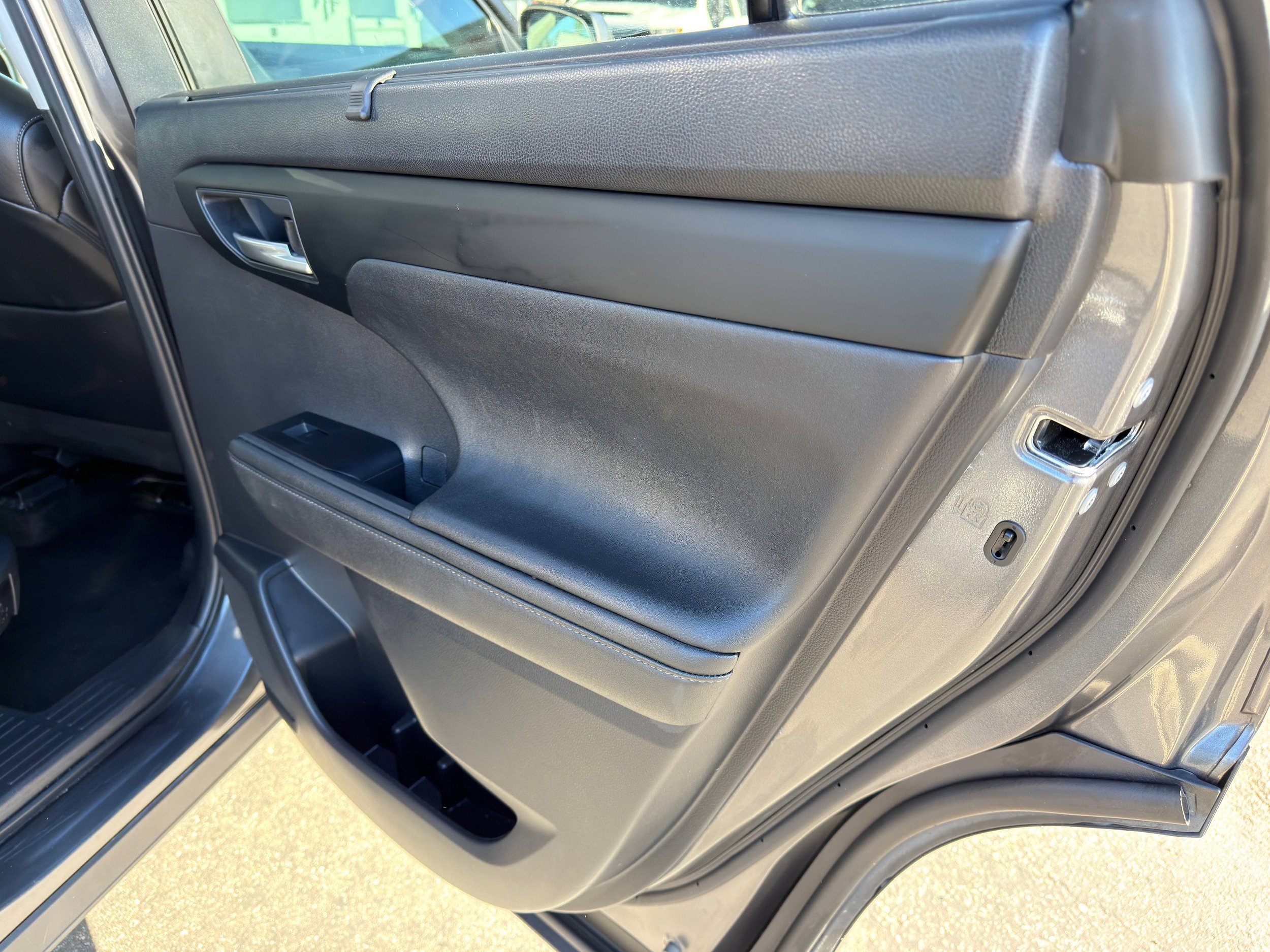 Used 2024 Toyota Highlander XLE image 13