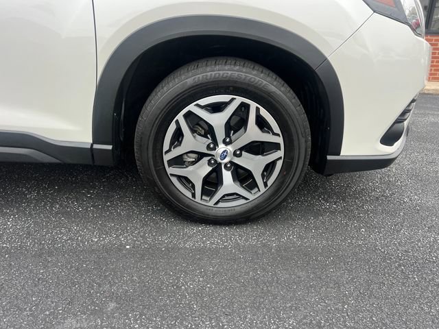 Used 2023 Subaru Forester Premium AWD/4WD image 25