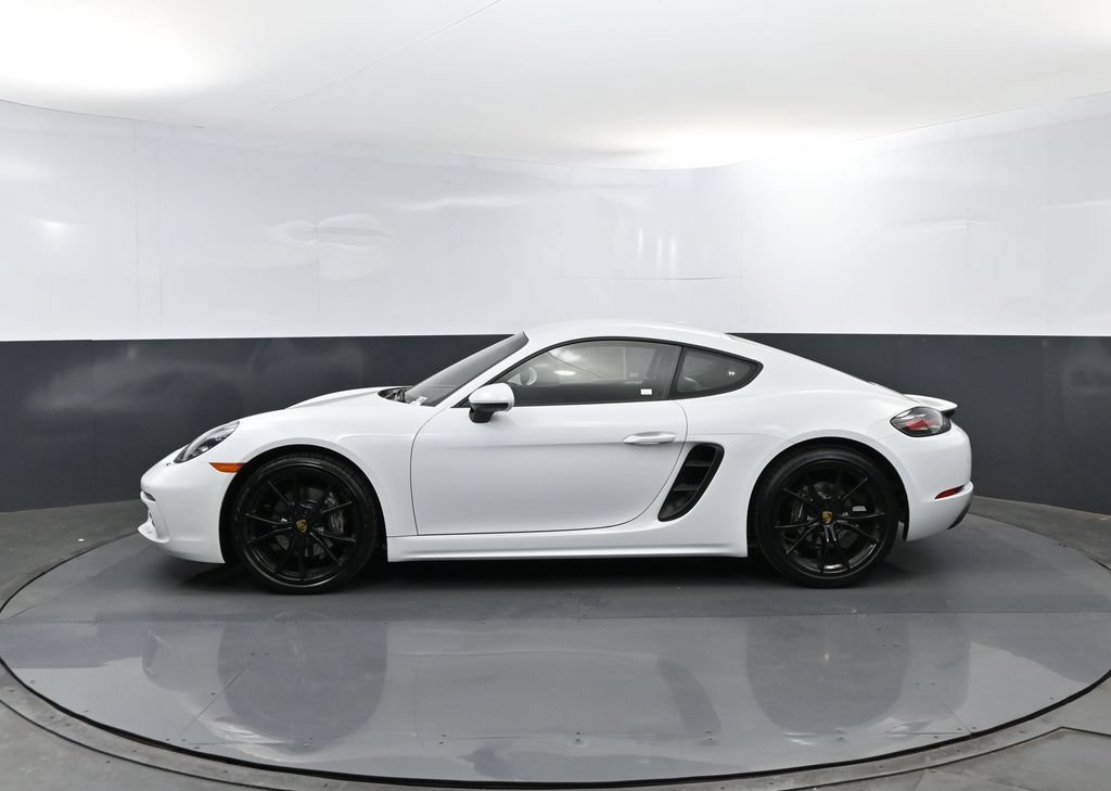 Used 2022 Porsche 718 Cayman w/ Premium Package RWD image 26