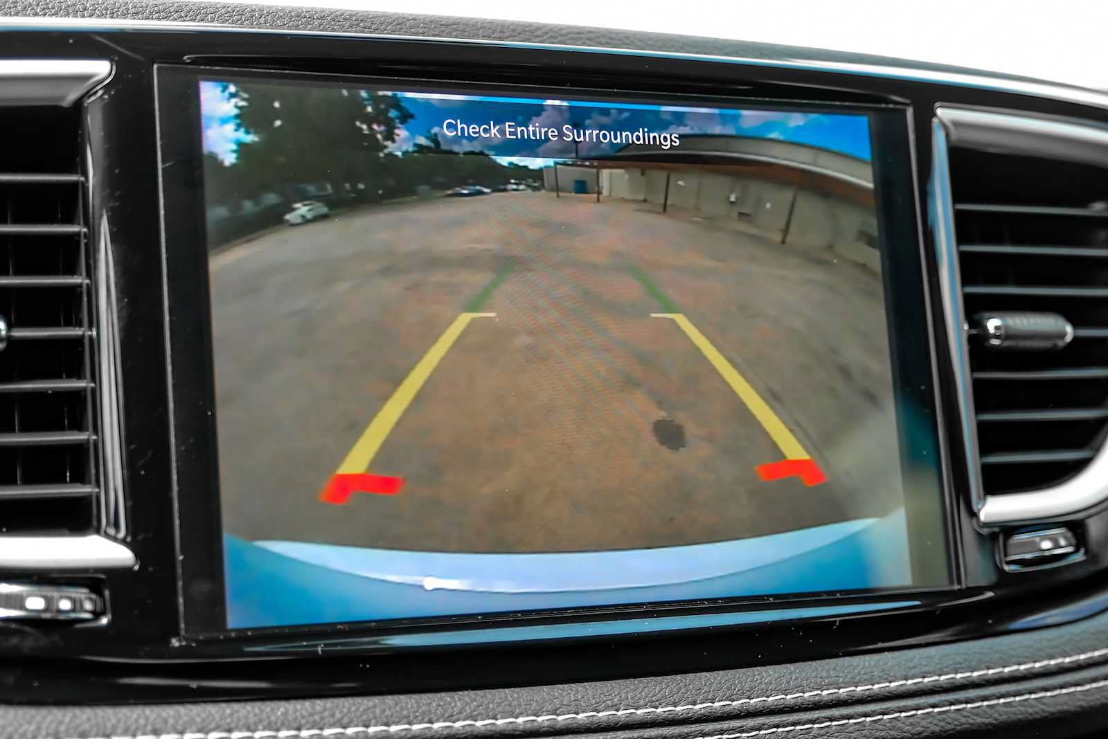 Used 2022 Chrysler Pacifica Touring-L AWD/4WD image 22