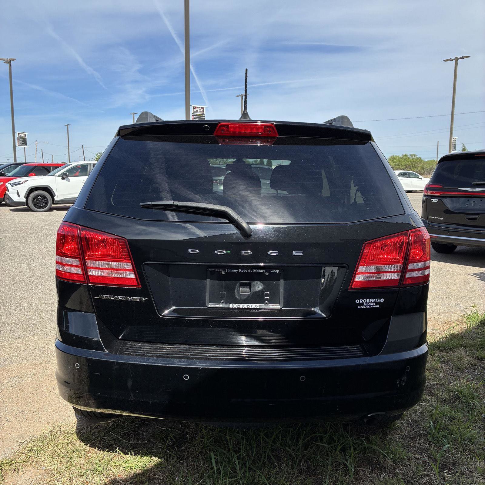 Used 2020 Dodge Journey SE w/ SE Popular Equipment Group image 4