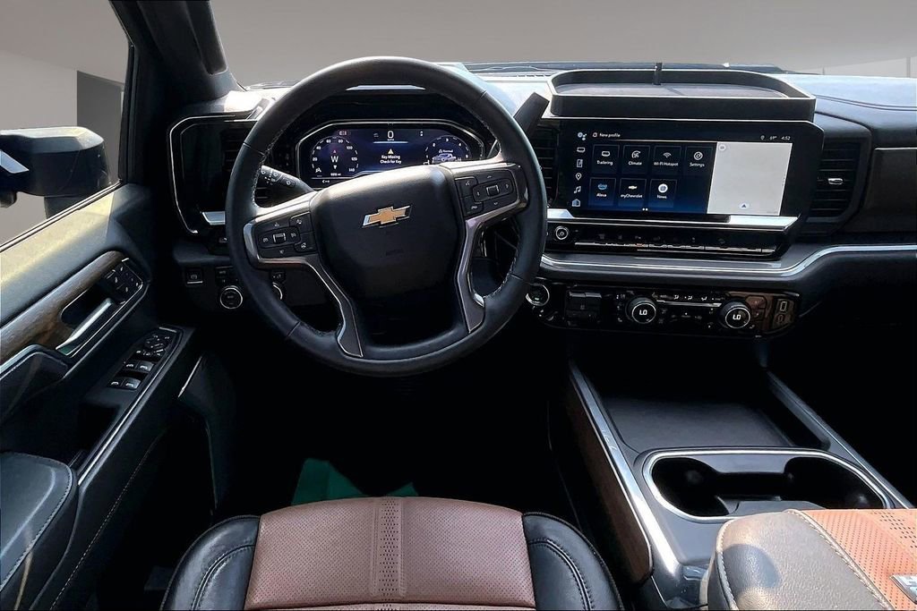 Certified 2024 Chevrolet Silverado 3500 High Country w/ High Country Premium Package image 5